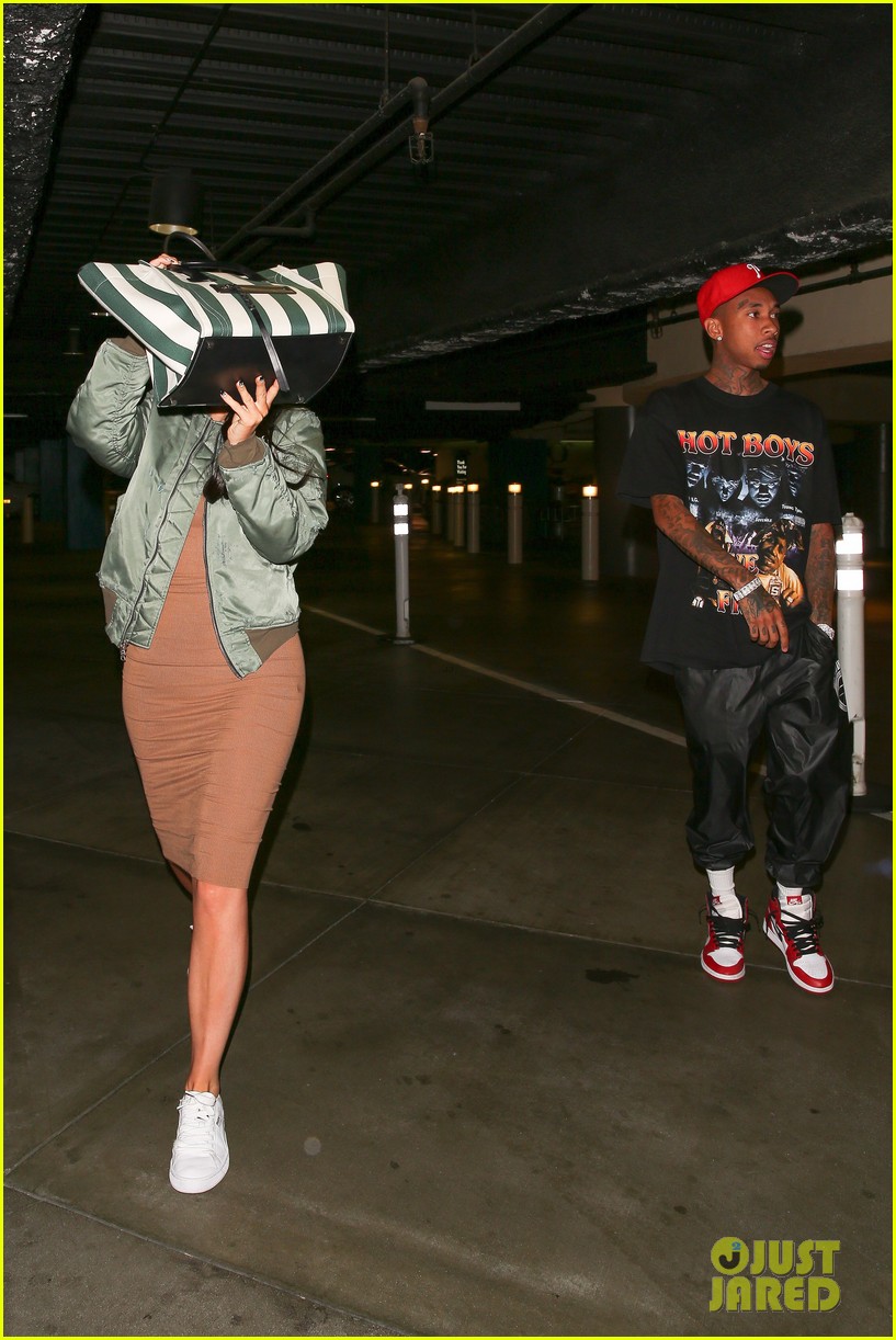 Kylie Jenner & Tyga Enjoy Mid-Week Movie Date!