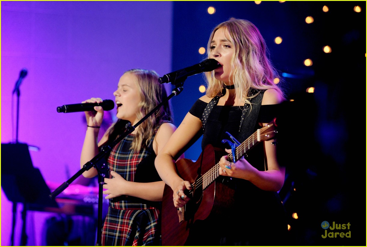 Lennon and Maisy Salute Music City at Skyville Live Event