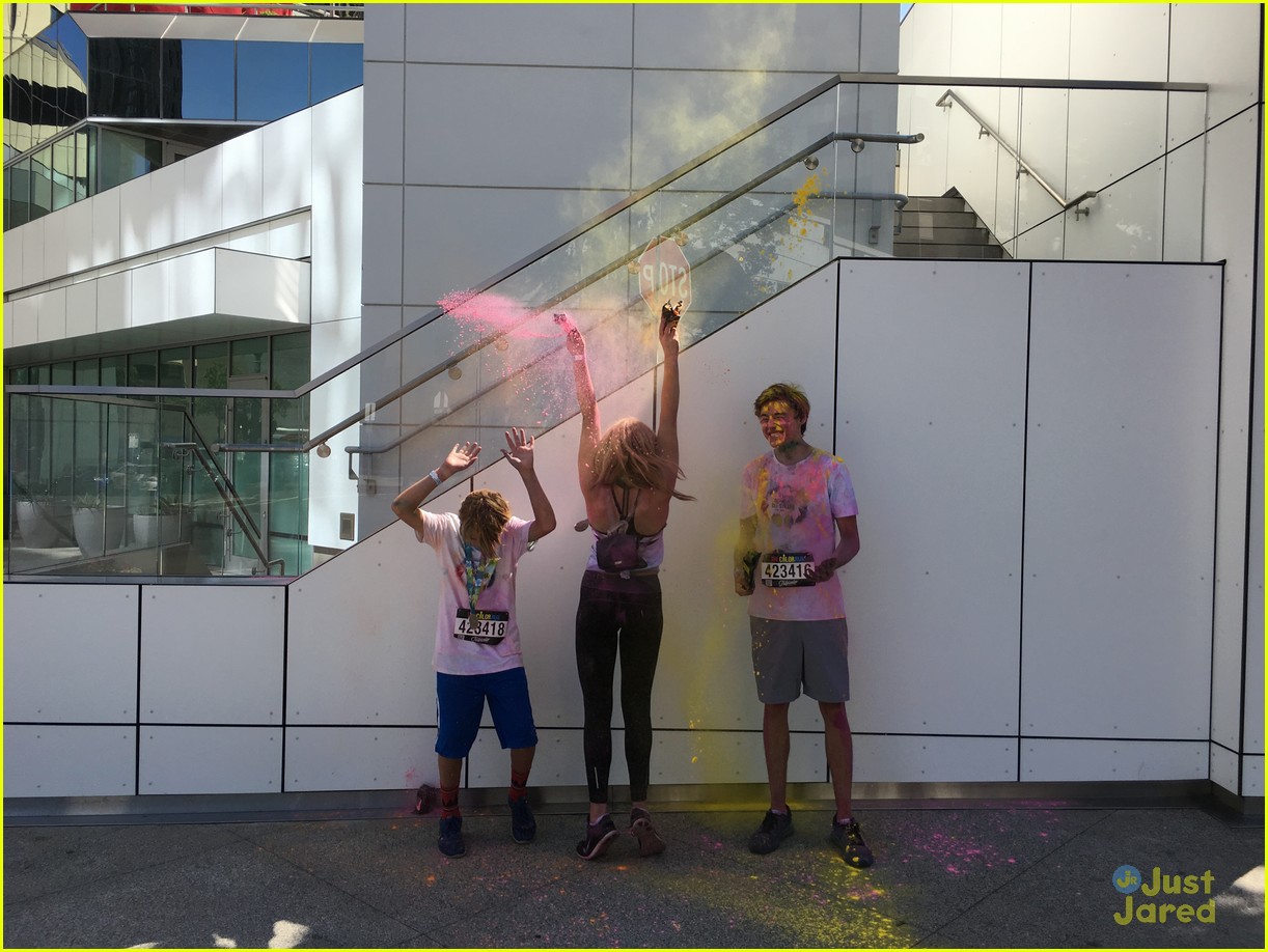 Peyton & Spencer List Participate in a Color Run!