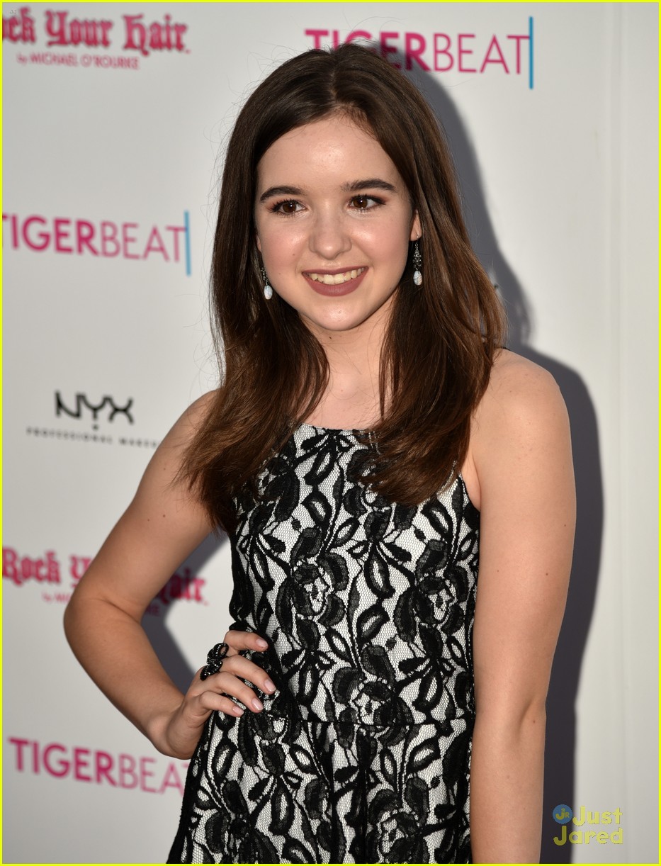 Maddie Ziegler & Sister Mackenzie Host TigerBeat's Official Teen Choice Awards Pre-Party