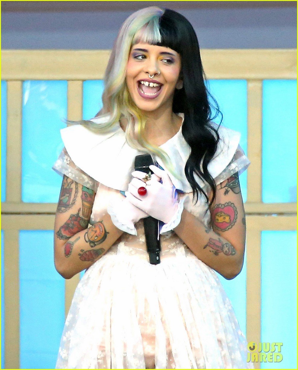 Melanie Martinez Performs 'Pity Party' on 'Kimmel' (Video)