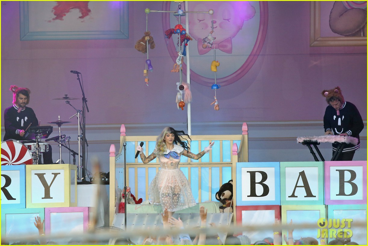 Melanie Martinez Performs 'Pity Party' on 'Kimmel' (Video)