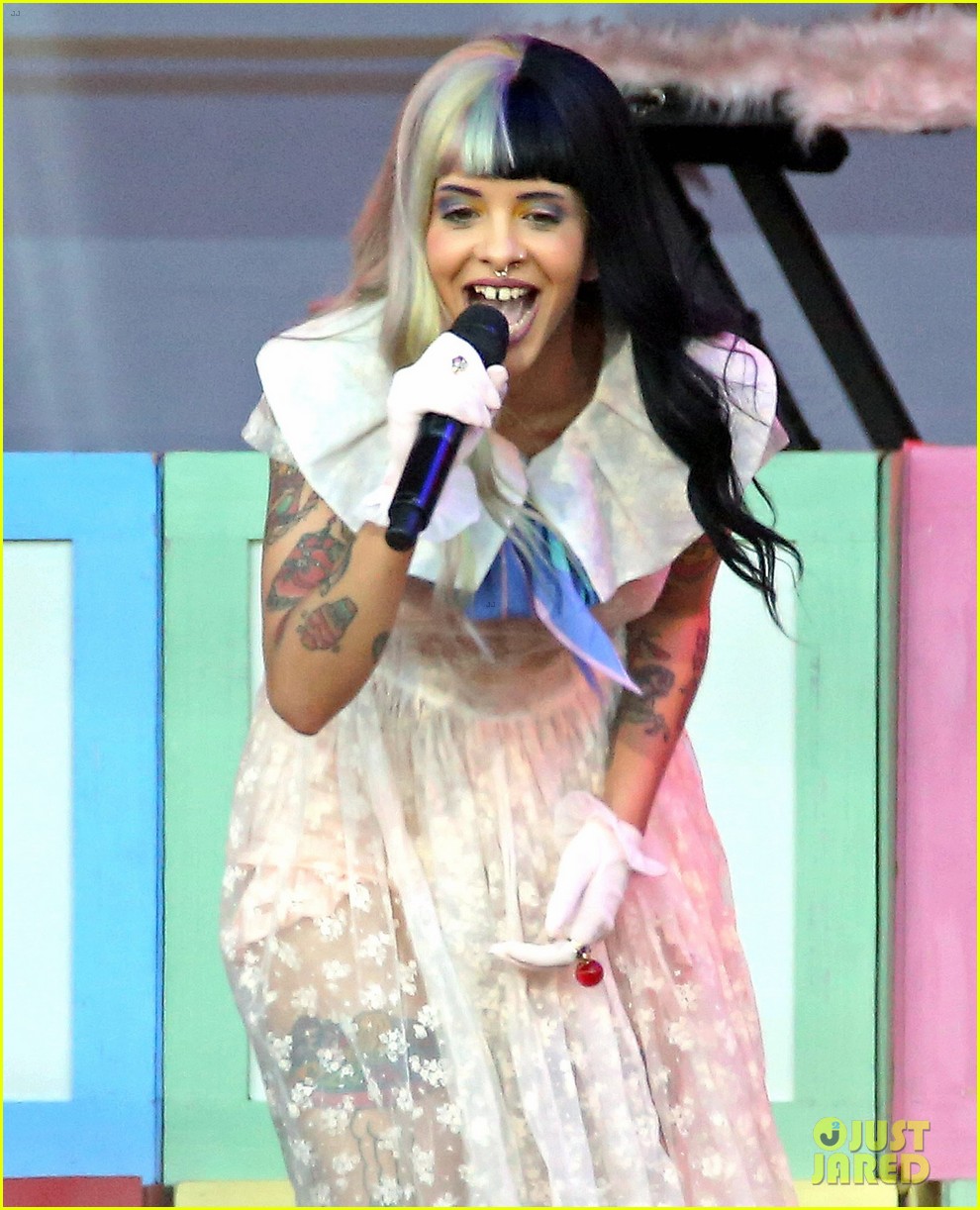 Melanie Martinez Performs 'Pity Party' on 'Kimmel' (Video)