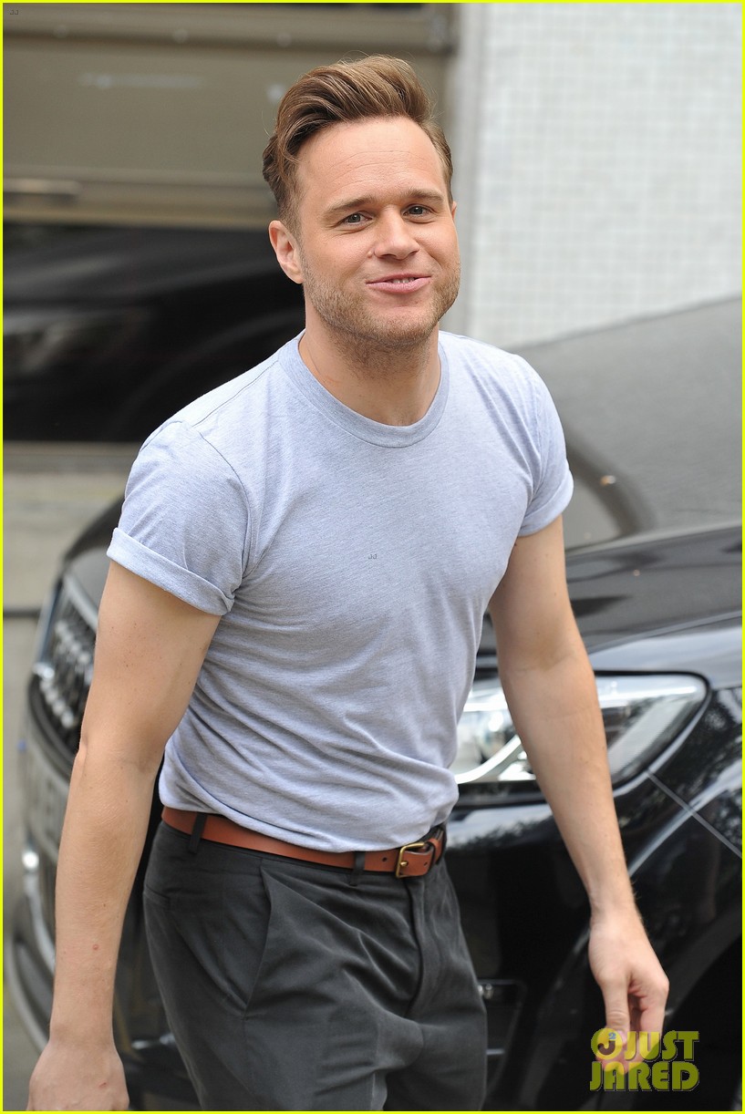 Olly Murs Shows Off His Ripped Abs in New Video - Watch Here!