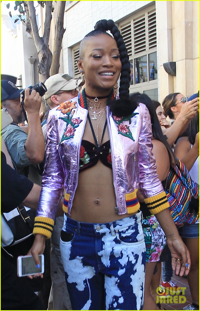 Keke Palmer, Billie Lourd & Taylor Lautner Take 'Scream Queens' To Comic-Con 2016