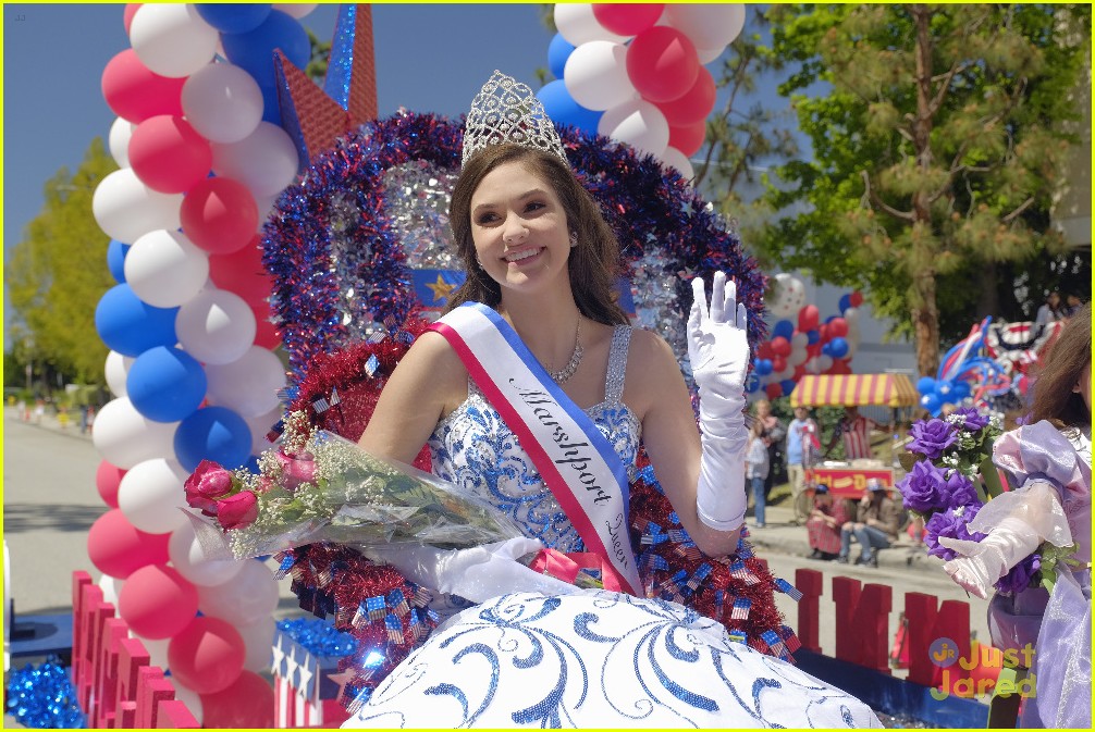 Ronni Hawk Becomes A Queen & Rachel Platten Performs on 'Stuck In The Middle' Tonight!