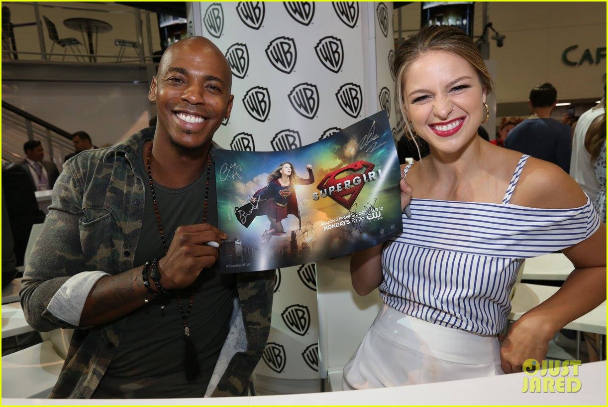 Tyler Hoechlin Joins Melissa Beniost & 'Supergirl' Cast at Comic-Con