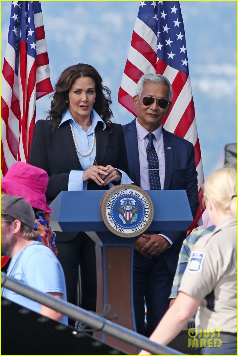 Melissa Benoist Films First Scenes With Lynda Carter on 'Supergirl'