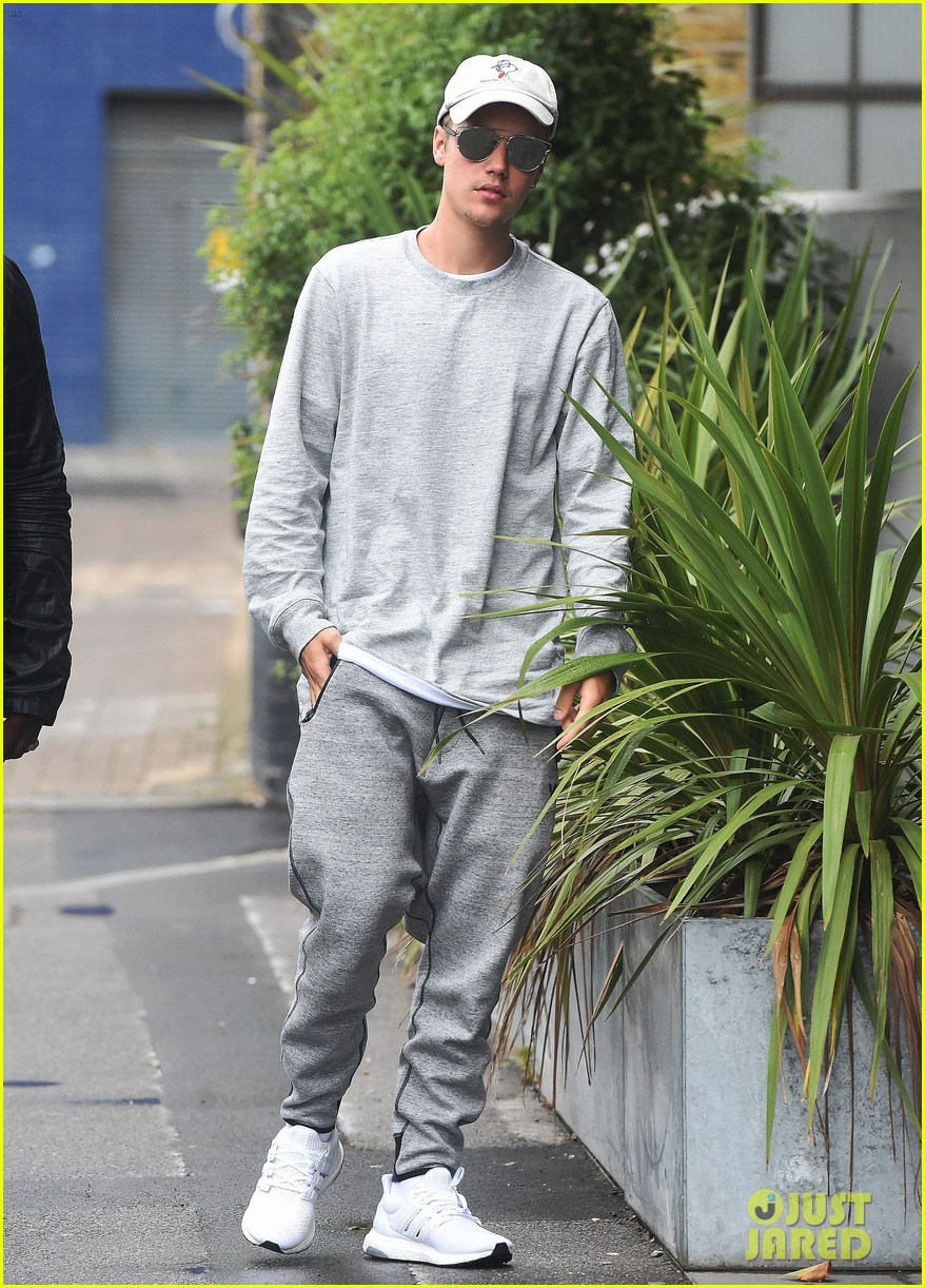Justin Bieber Chills in London Before V Festival Performance