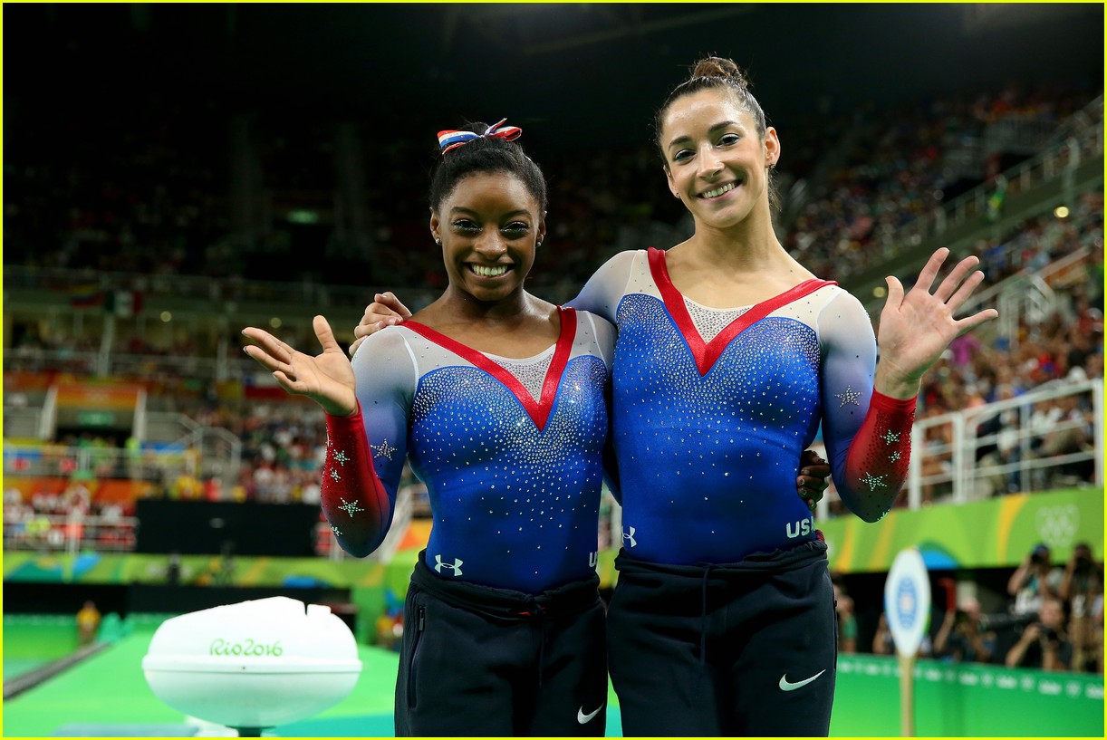 Simone Biles & Aly Raisman Take the Top Spots During Gymnastics Floor Exercise