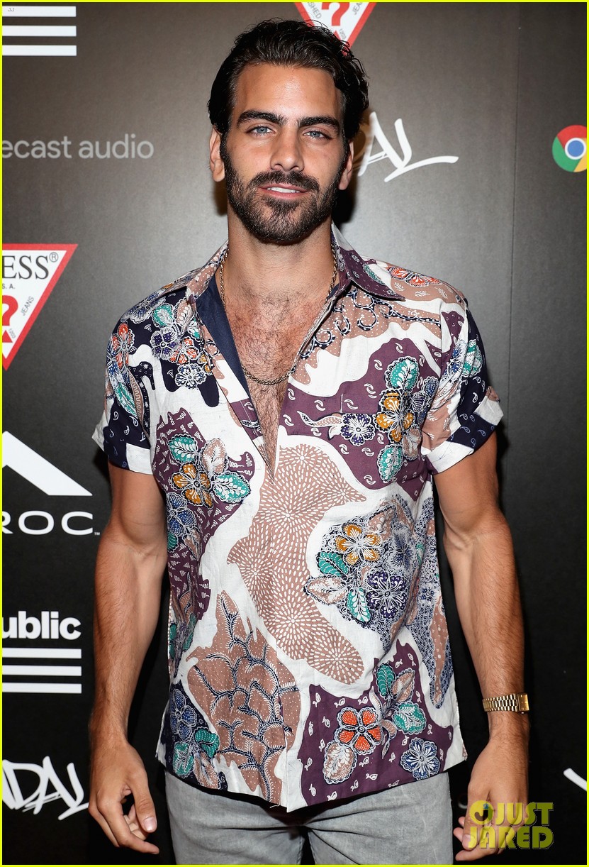 Hailee Steinfeld, Hailey Baldwin & Holland Roden Celebrate At Republic Records MTV VMAs After Party!