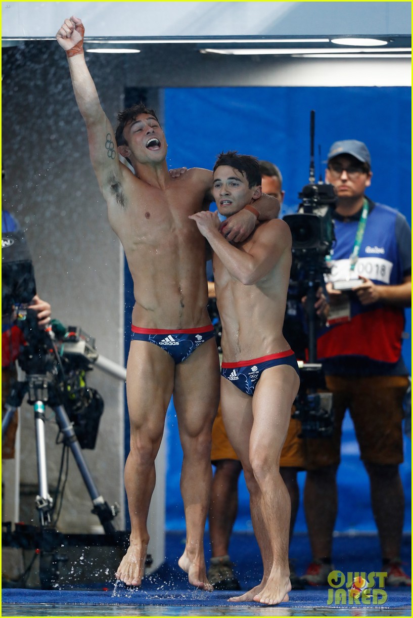 Tom Daley & Daniel Goodfellow Celebrate Bronze Medal at Olympics 2016!