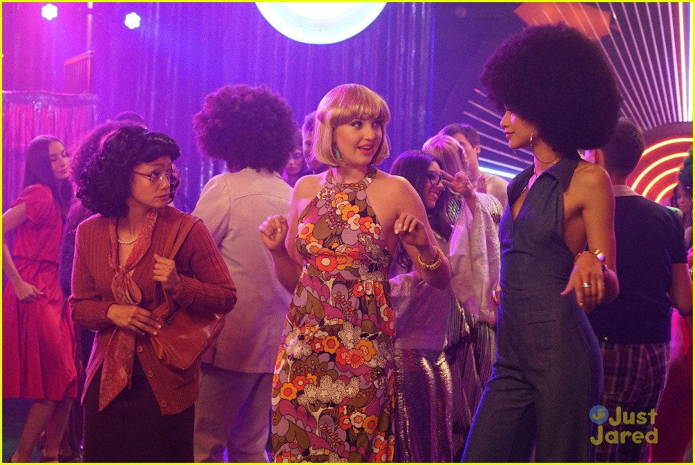 K.C. & Ernie Time Travel Back To The 70s on 'K.C. Undercover'