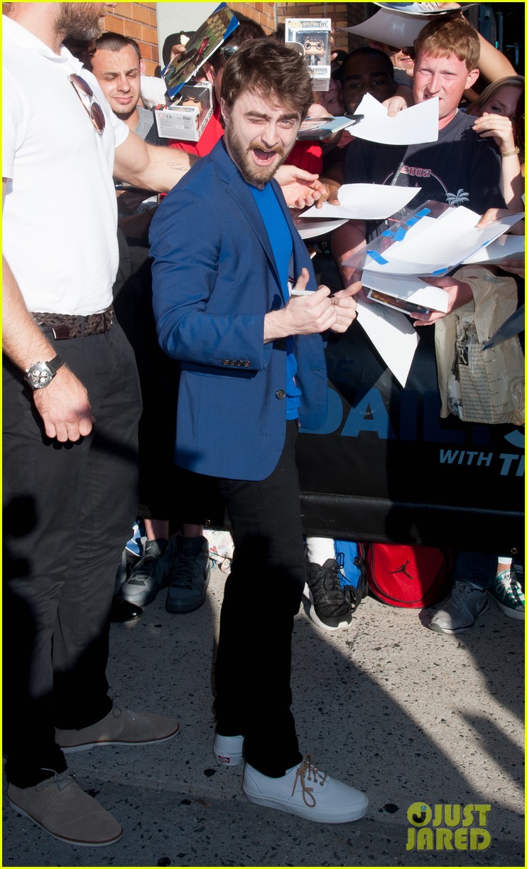 Daniel Radcliffe 'Really Doesn't Mind' Talking About 'Harry Potter'!