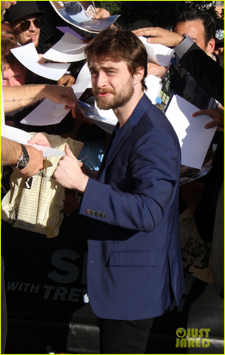 Daniel Radcliffe 'Really Doesn't Mind' Talking About 'Harry Potter'!