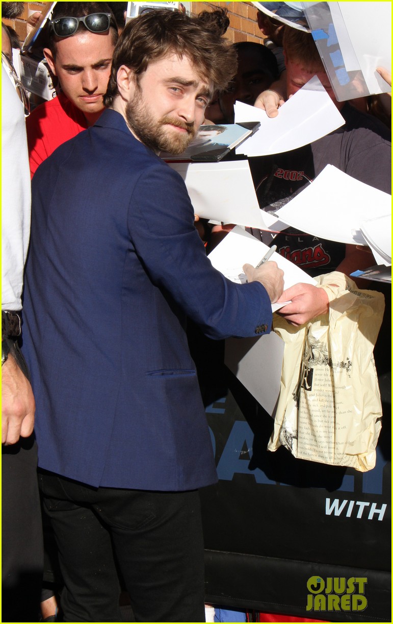 Daniel Radcliffe 'Really Doesn't Mind' Talking About 'Harry Potter'!