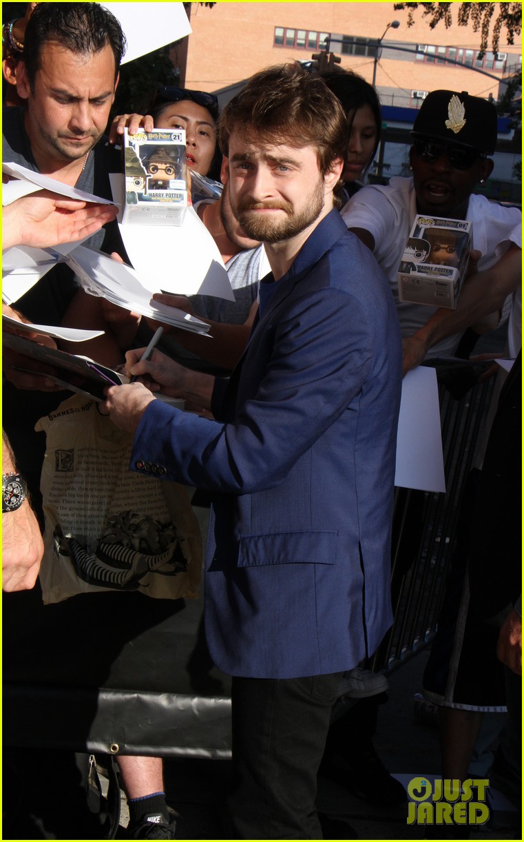 Daniel Radcliffe 'Really Doesn't Mind' Talking About 'Harry Potter'!