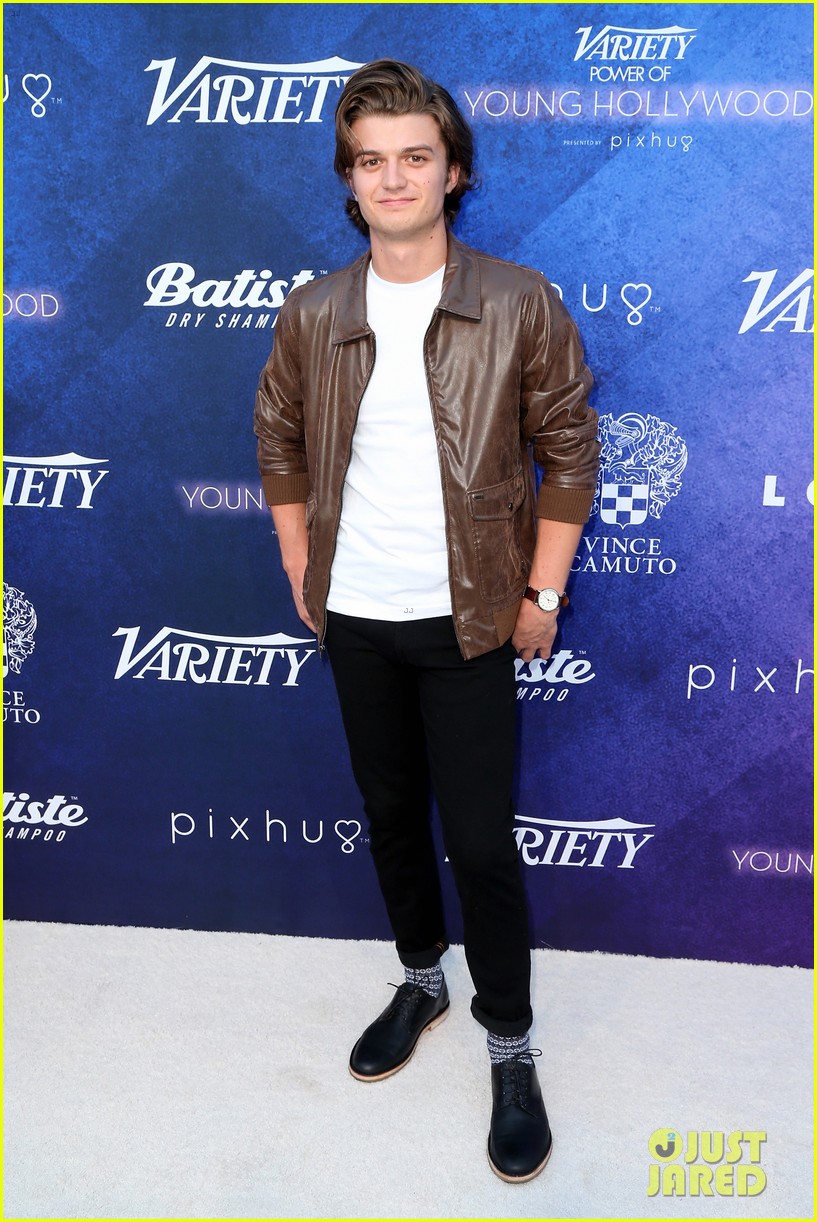 Ariel Winter, Peyton List, & Danielle Campbell Dress Up for Variety Event!