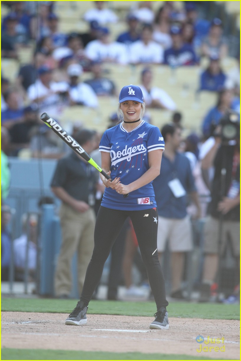 Witney Carson Dances with Jamie Foxx at Dodger Stadium