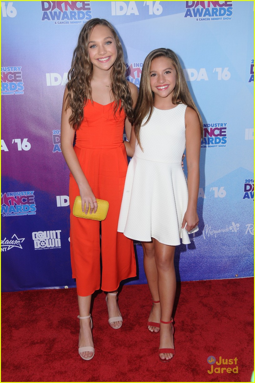 Maddie Ziegler Wins Breakthrough Performer at Industry Dance Awards 2016
