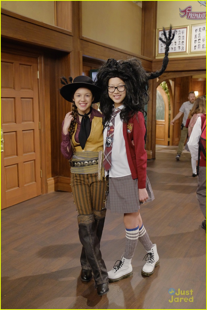 Bizaardvark's Frankie & Paige Sing About A 'Bad Hair Day' In Exclusive Vid - Watch!