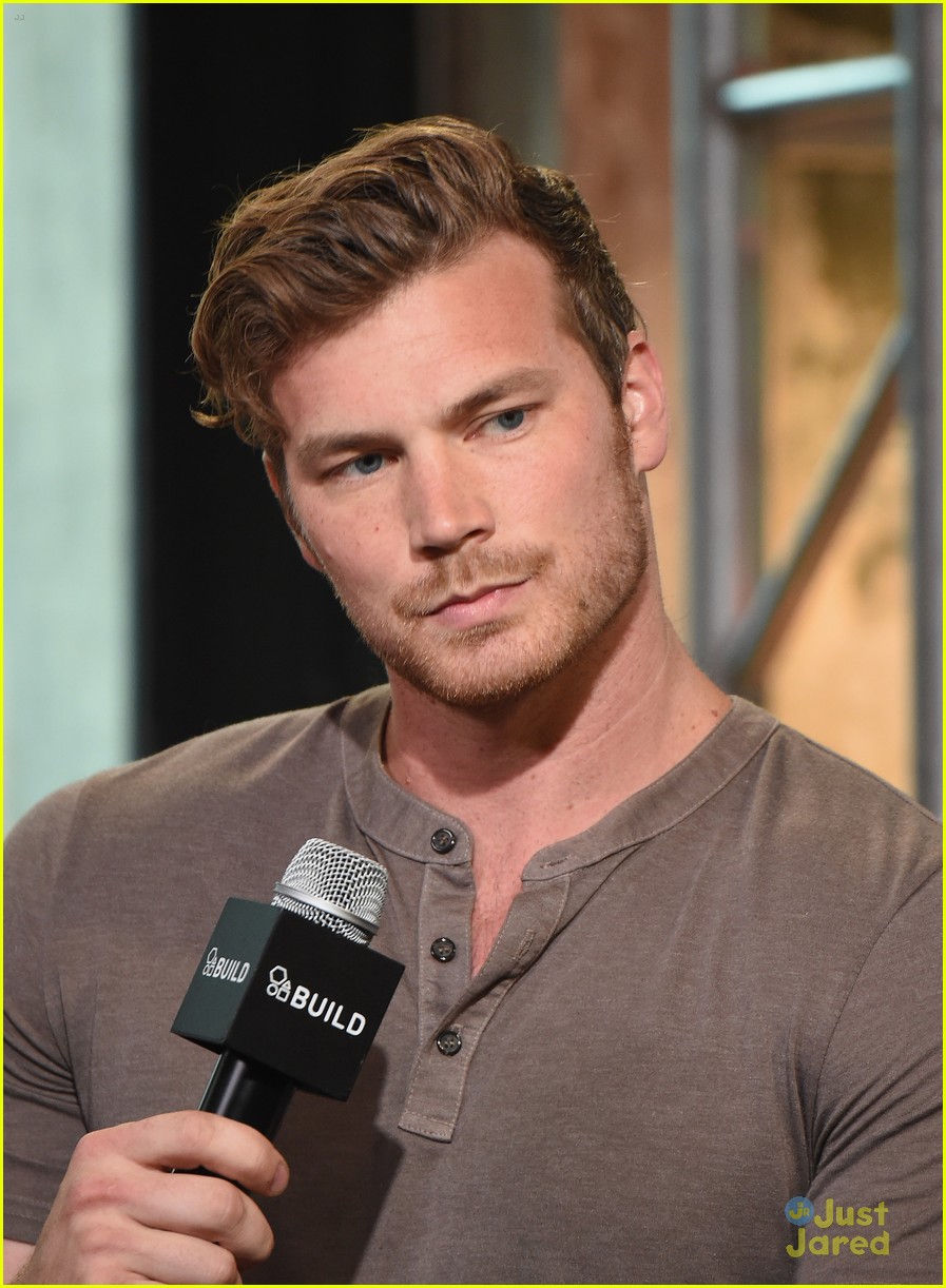 Derek Theler & Jean-Luc Bilodeau Dish on New Season of 'Baby Daddy'