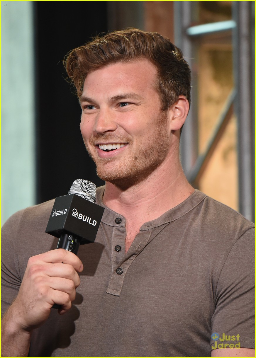 Derek Theler & Jean-Luc Bilodeau Dish on New Season of 'Baby Daddy'