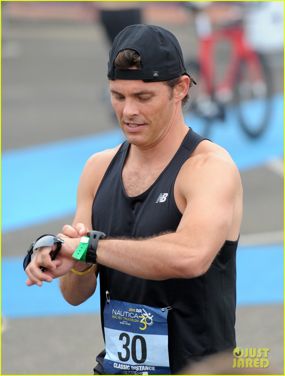 Zac Efron & Little Bro Dylan Compete in Nautica Malibu Triathlon
