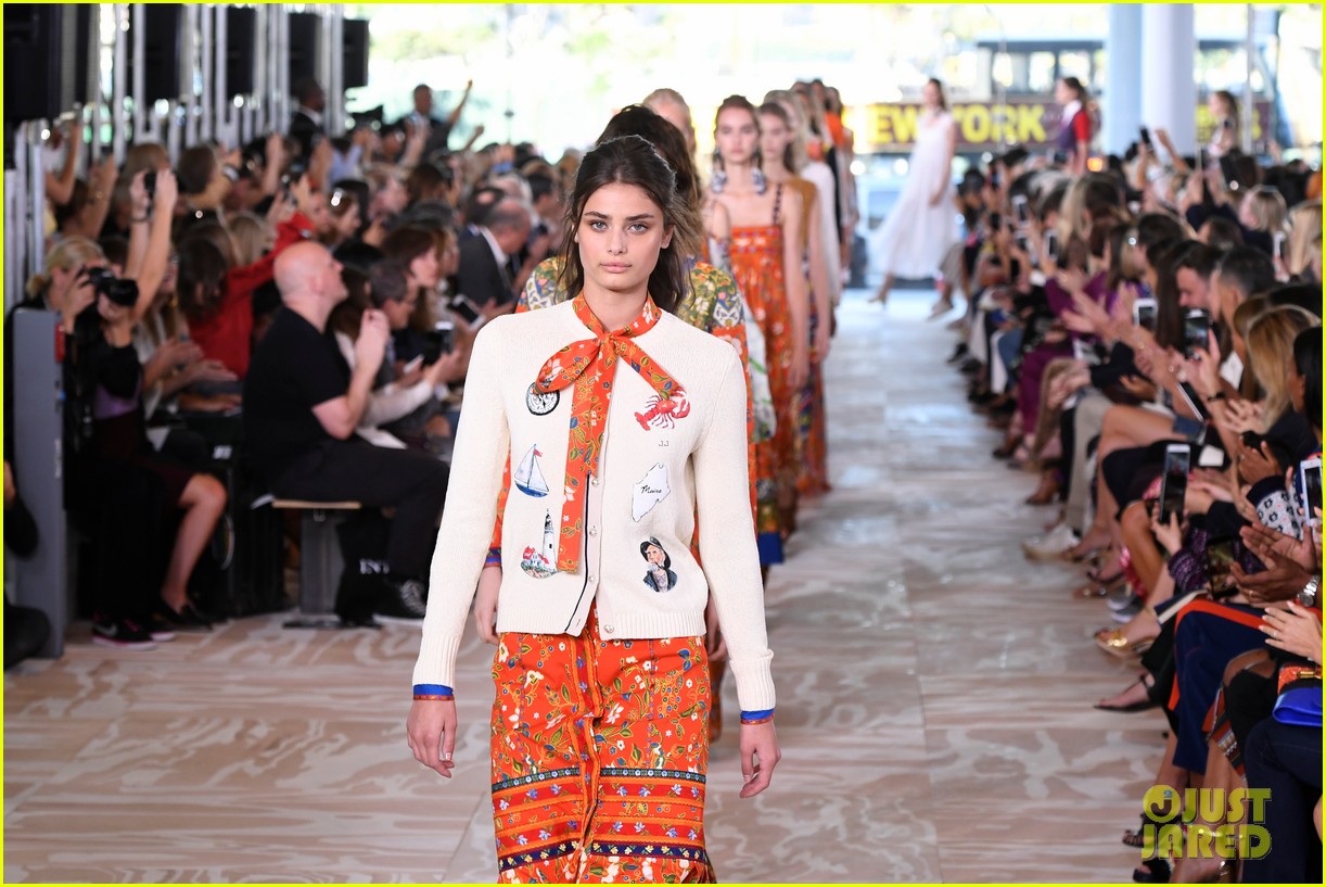 Hailey Baldwin Hits The Runway in Tory Burch's Show During NYFW!