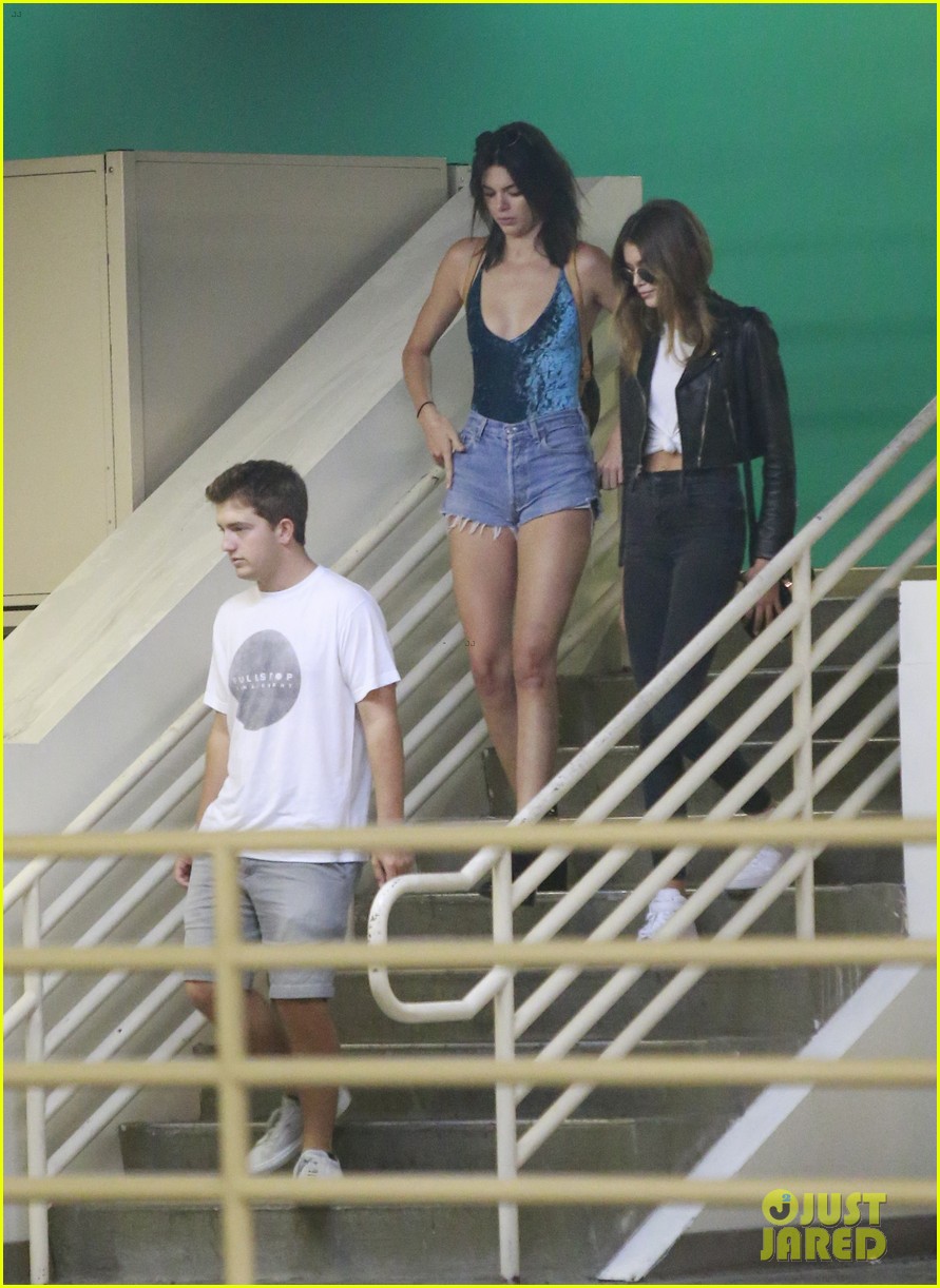 Kendall Jenner Got Offered Free Lyft Rides for a Year Following Uber Mixup!