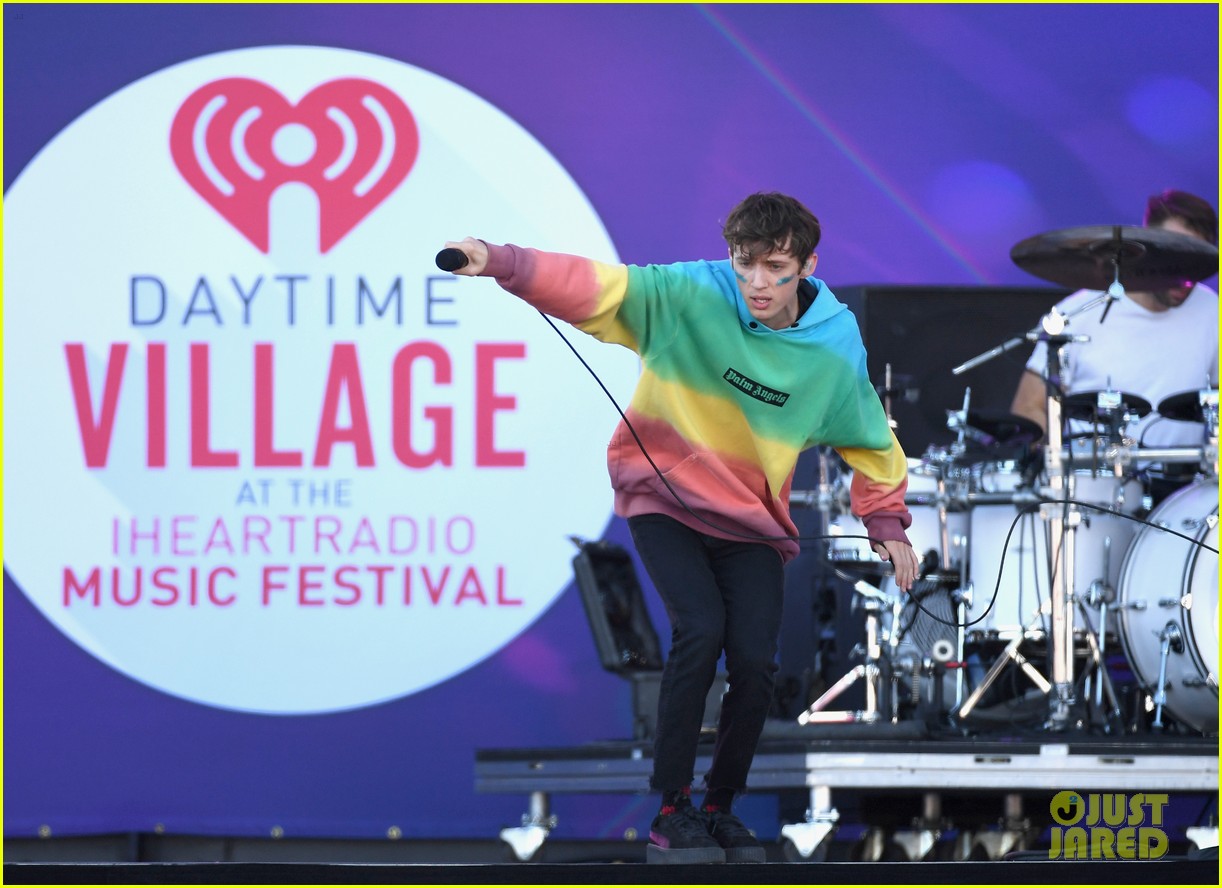Jordan Fisher Introduces Hailee Steinfeld at iHeartRadio Music Festival's Daytime Village