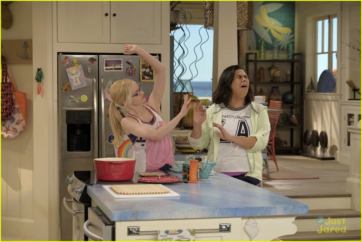 Linda & Heather Invade 'Liv & Maddie: Cali Style' - Watch A Sneak Peek!