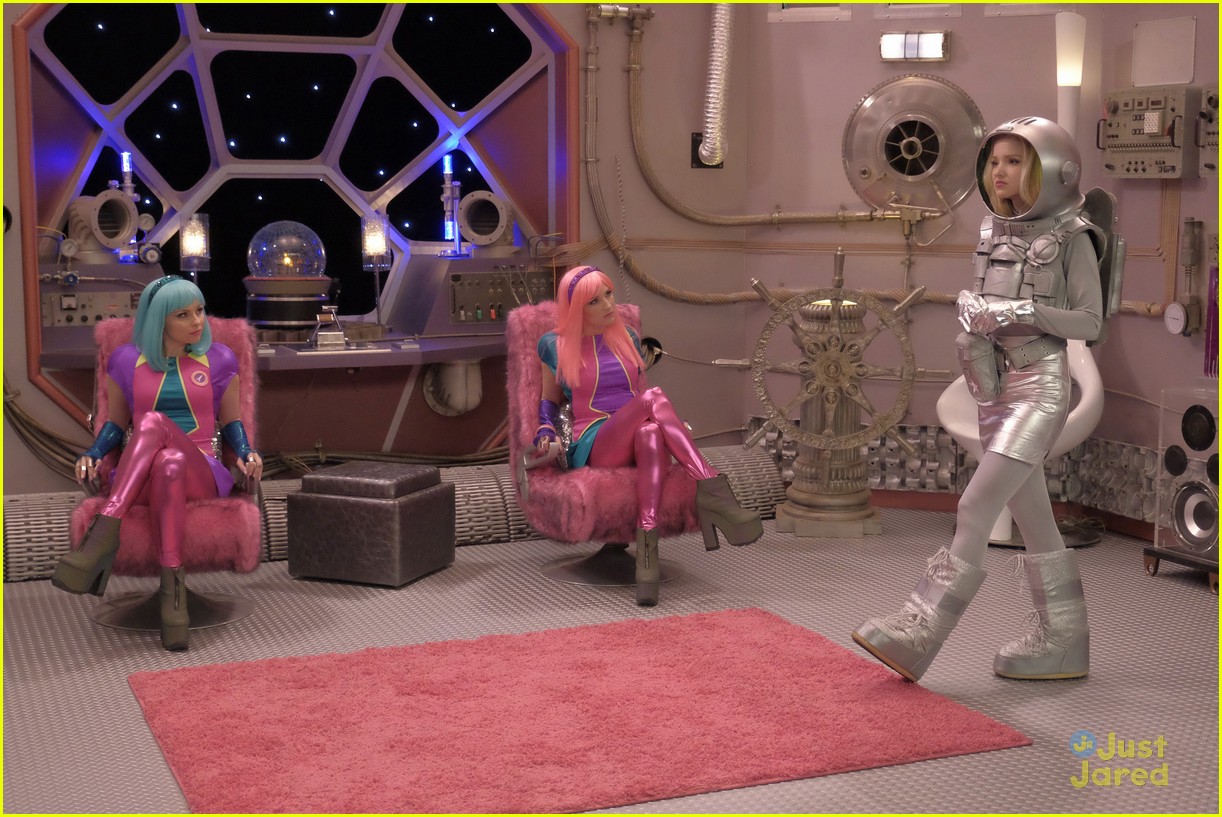 Linda & Heather Invade 'Liv & Maddie: Cali Style' - Watch A Sneak Peek!