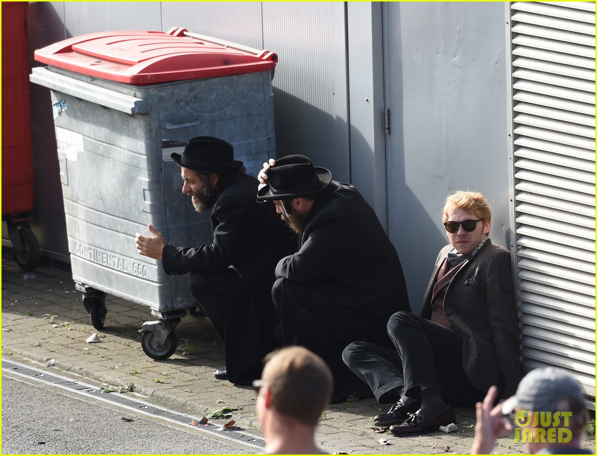 Luke Pasqualino is Almost Hit By a Motorcycle on 'Snatch' Set