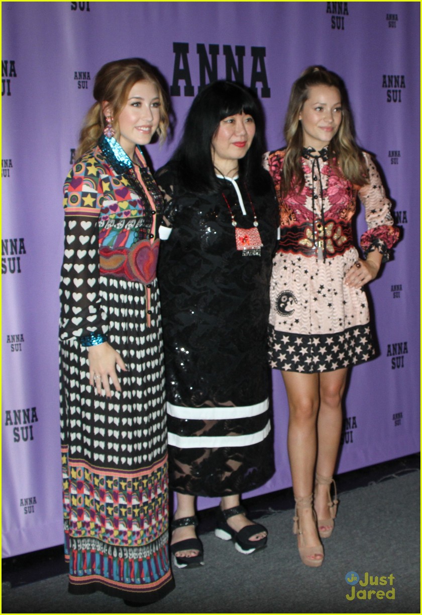 Maddie & Tae Hit Georgine Show at NYFW with Emily Tremaine