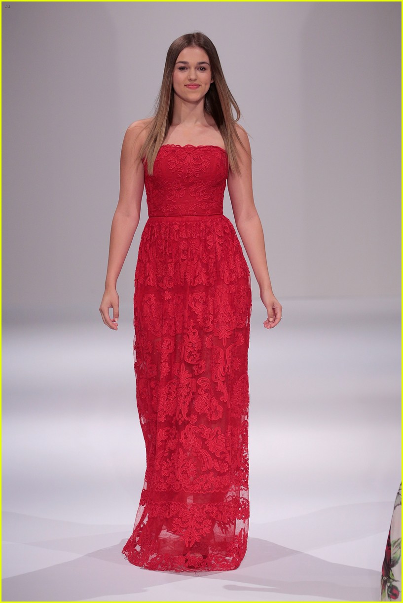 Simone Biles & Aly Raisman Watch Sadie Robertson Walk in Sherri Hill's Fashion Show