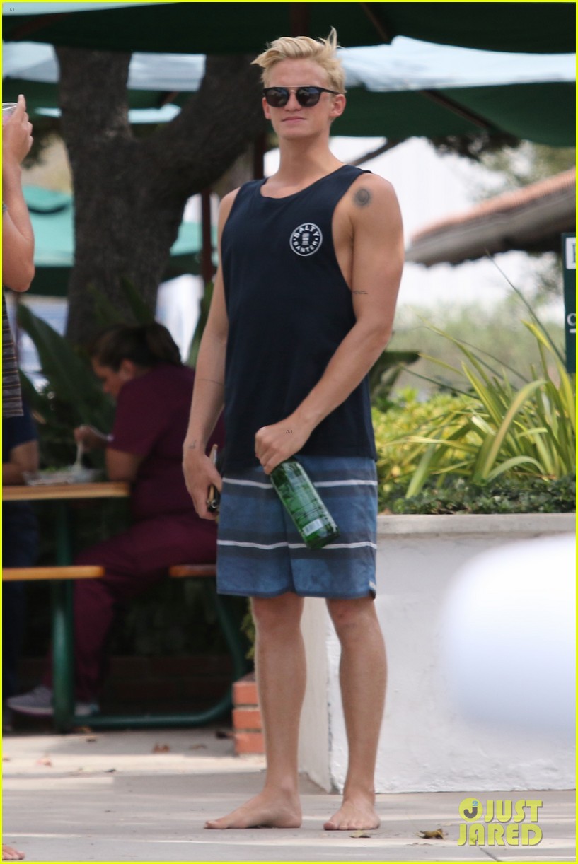 Cody Simpson Shows off Super Ripped Muscles in Malibu!
