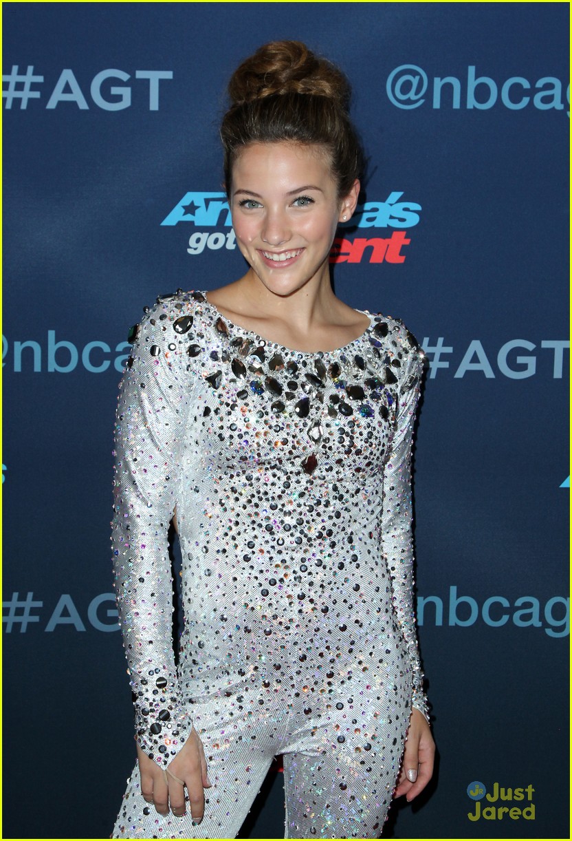 Watch Sofie Dossi's Amazing Contortionist Act on 'America's Got Talent' Semi-Finals!