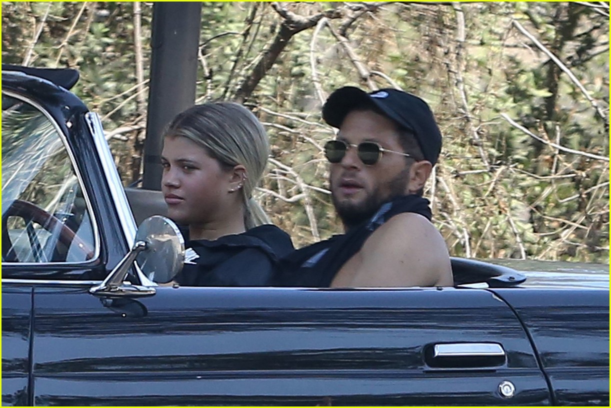 Sofia Richie's Dad Lionel Wants Her to 'Cover It Up'
