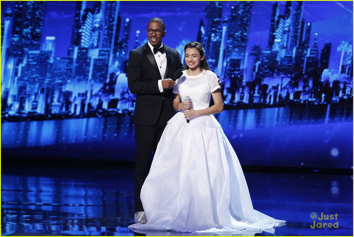 Sofie Dossi & Laura Bretan Perform on 'America's Got Talent' Finals - Watch Now!