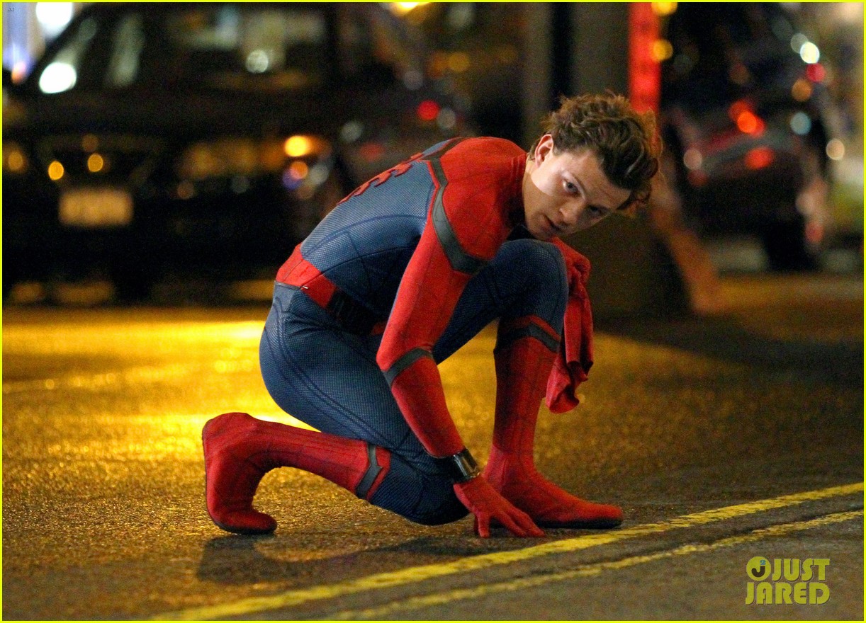 Tom Holland Wears 'Hello Kitty' PJs for 'Spider-Man: Homecoming' Scenes!