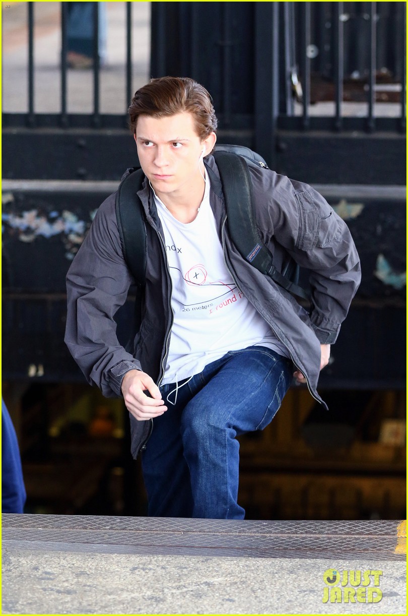 Tom Holland Wears 'Hello Kitty' PJs for 'Spider-Man: Homecoming' Scenes!