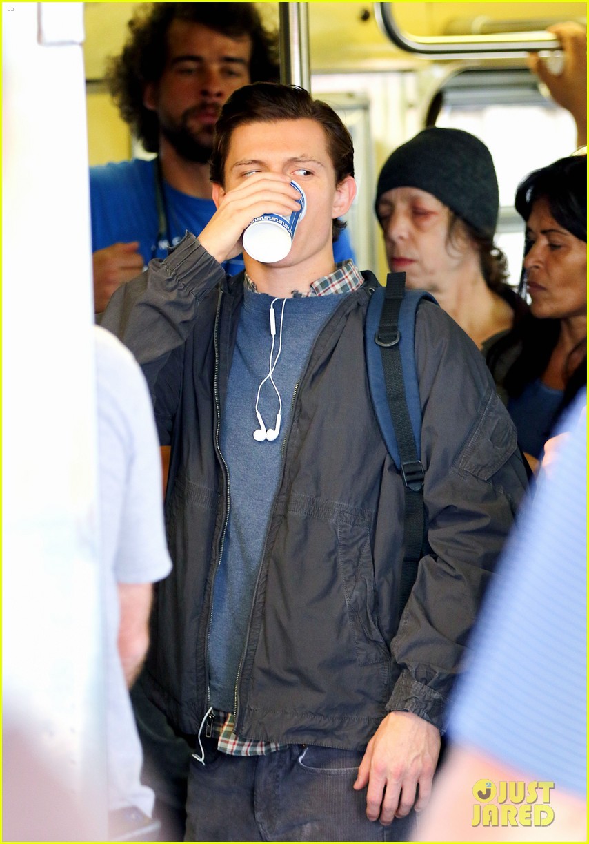 Tom Holland Wears 'Hello Kitty' PJs for 'Spider-Man: Homecoming' Scenes!