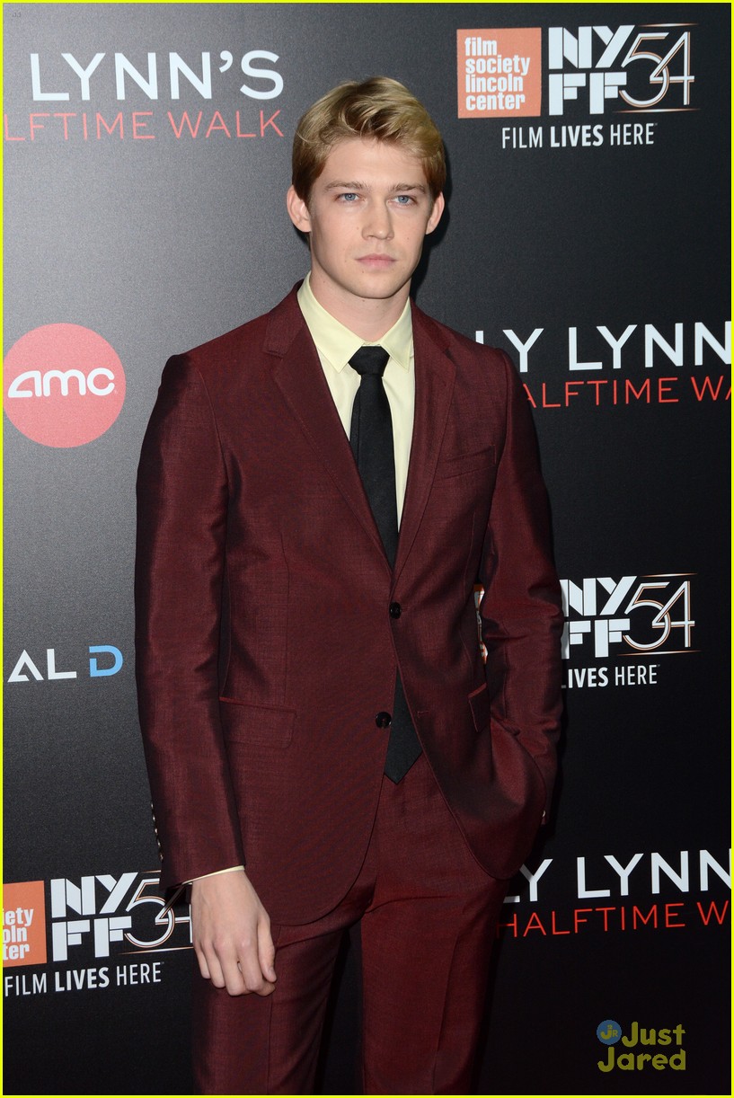 Makenzie Leigh Gushes Over Co-star Joe Alwyn For 'Billy Lynn’s Long Halftime Walk'
