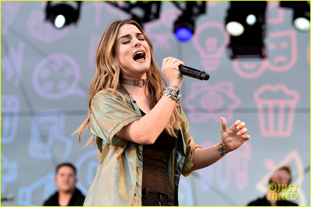 JoJo Had 'So Much Fun' at Entertainment Weekly PopFest
