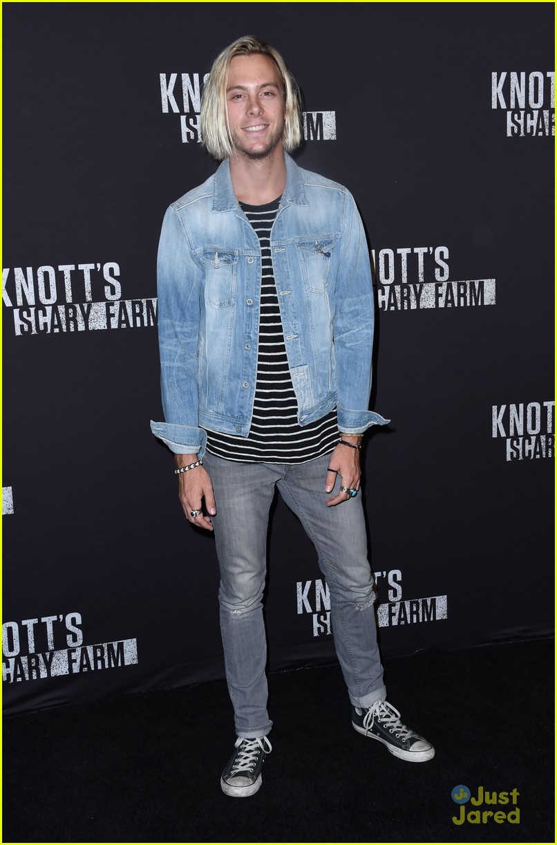 Ross Lynch Reunites With R5 & Courtney Eaton For Knott's Scary Farm