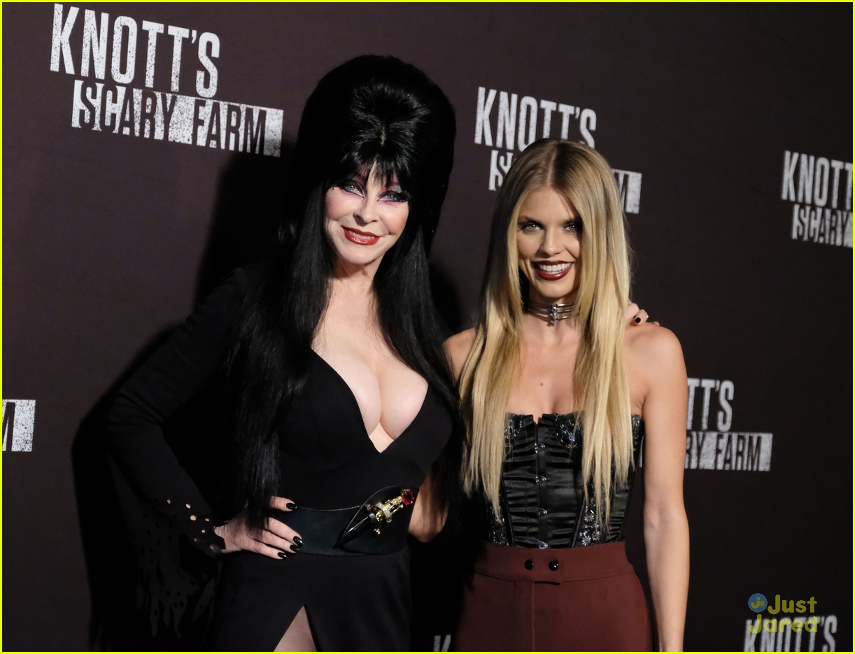 Vanessa Hudgens & Austin Butler Couple Up For Knott's Scary Farm 2016