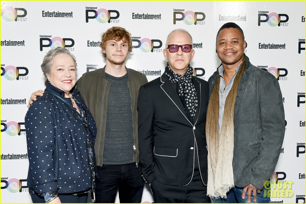 Lea Michele & Emma Roberts Bring 'Scream Queens' to EW PopFest!