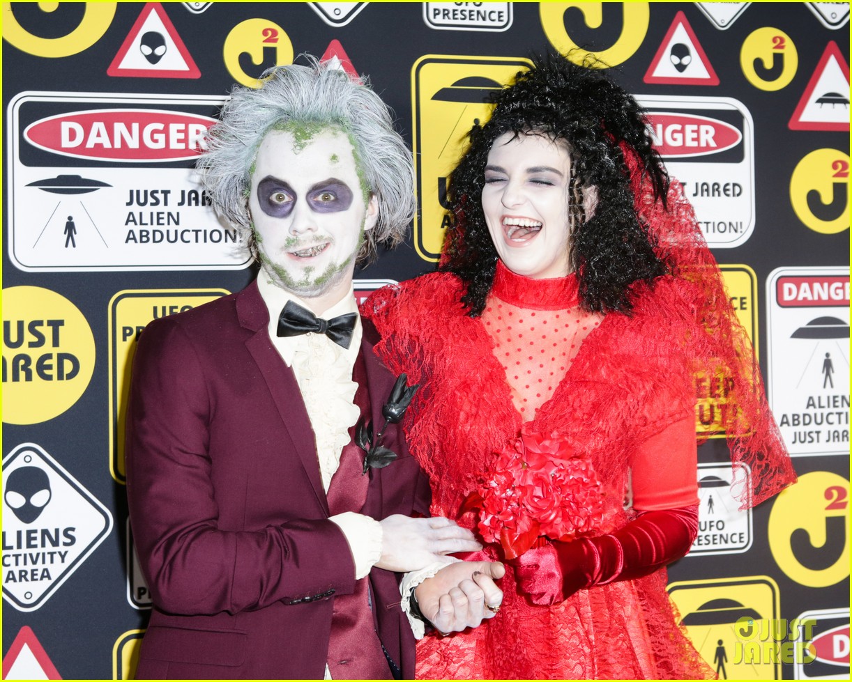 Ross Lynch Joins R5 & Girlfriend Courtney Eaton at Just Jared's Halloween Party
