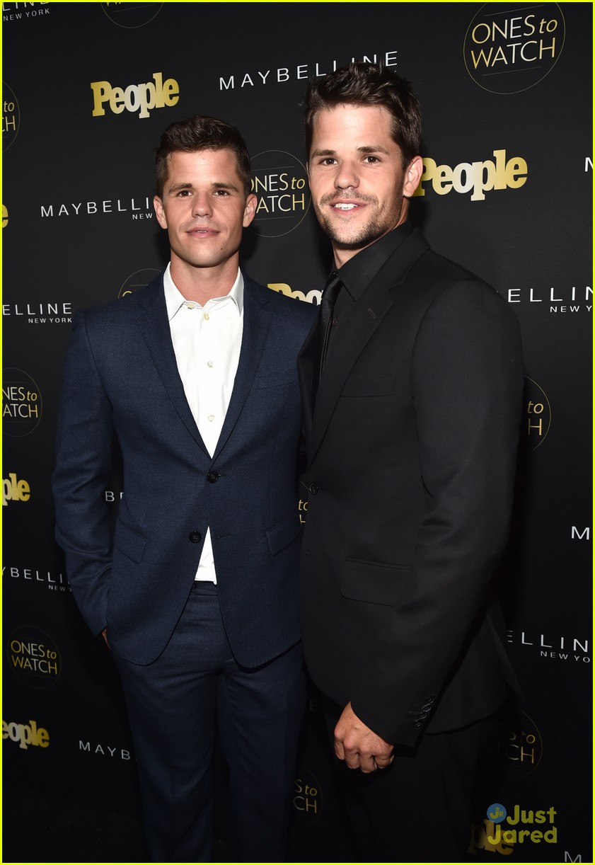 BFFs Sharna Burgess & Peta Murgatroyd Hit People's Ones to Watch Party Together